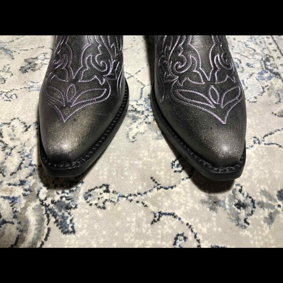 Dingo Flirty N' Fun Embroidered Cowboy Boots Mid Calf Mid Heel - Picture 8 of 10